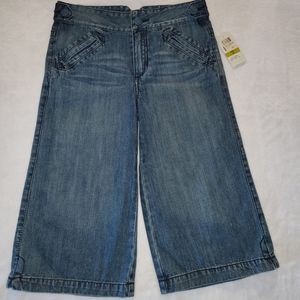 Guess Retro style denim gaucho style capris